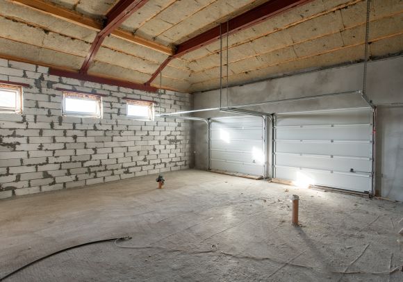 How to Match Insulation of Your Garage Door to the Garage